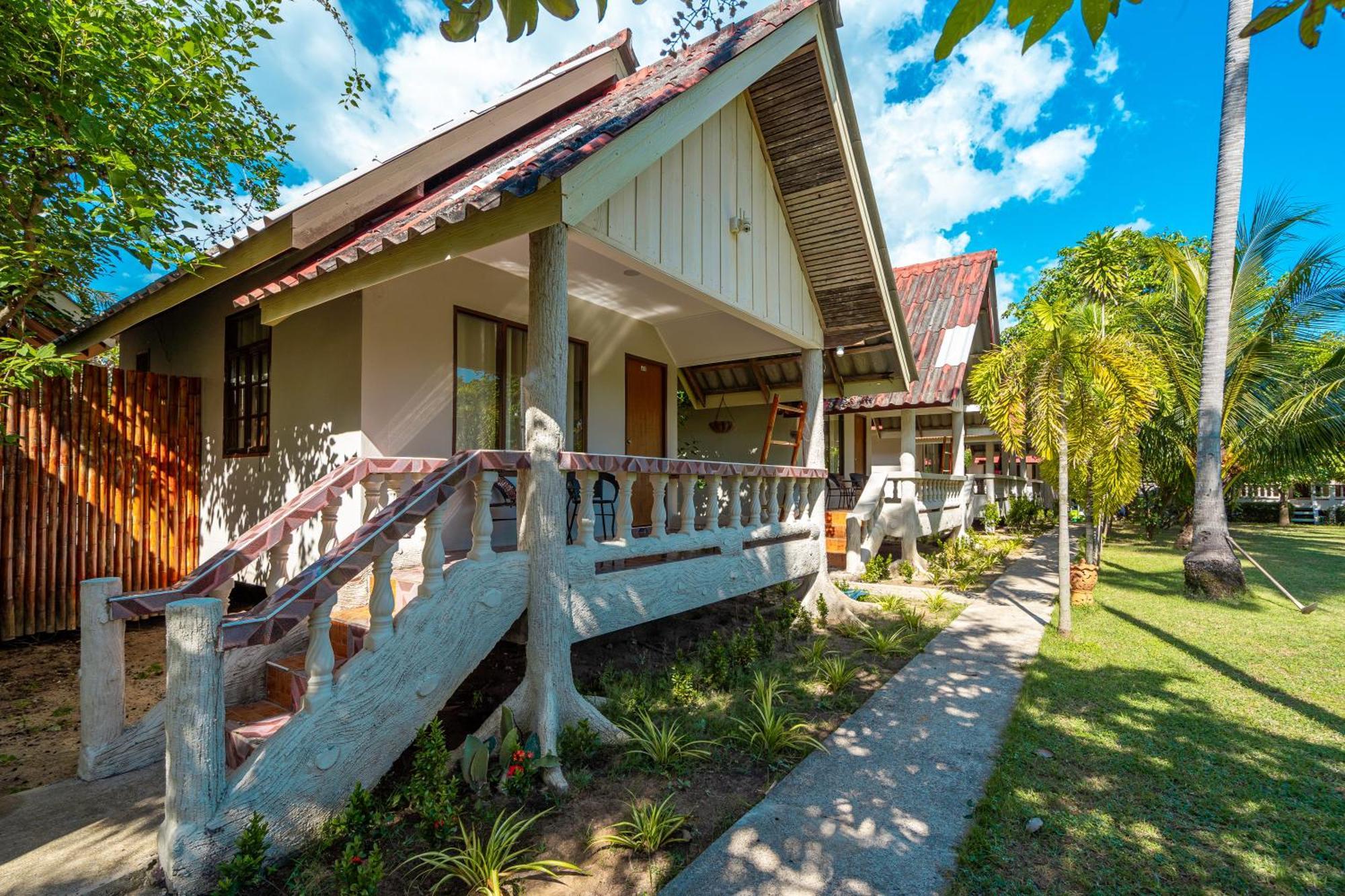 Lanta Beachfront Resort Ko Lanta Exterior foto